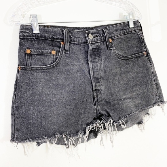 Levi’s Womens 28 Premium 501 Button Fly Denim Jean Shorts Gray Black Mesa Cabo - Picture 3 of 16